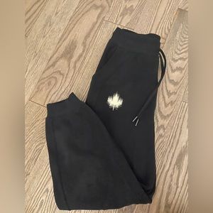 Lululemon Relaxed Scuba Jogger Team Canada Edition